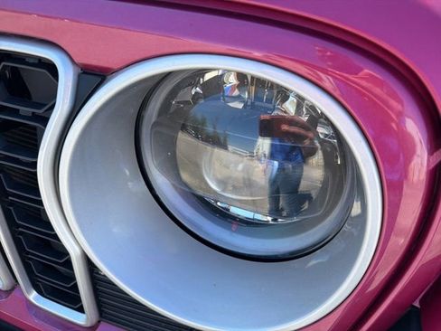 Used 2024 Jeep Wrangler Sahara w/ Technology Group image 8