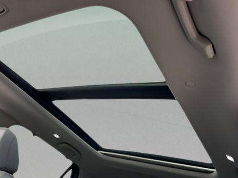 Used 2025 Honda Pilot Touring image 25