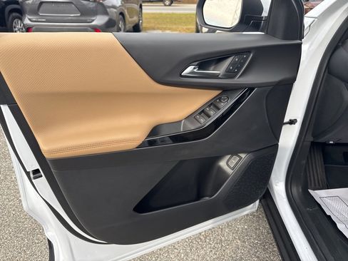 New 2026 Chevrolet Equinox ACTIV w/ Convenience Package III image 10