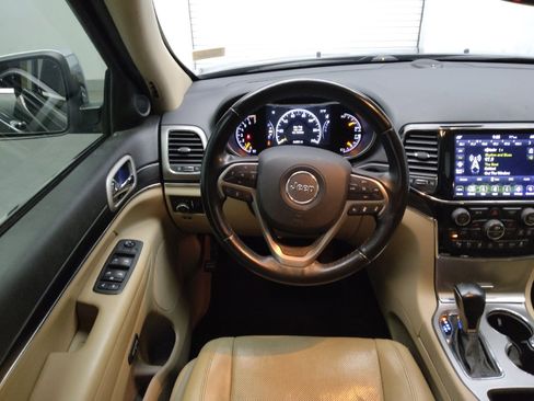 Used 2020 Jeep Grand Cherokee Limited w/ Luxury Group II RWD image 22