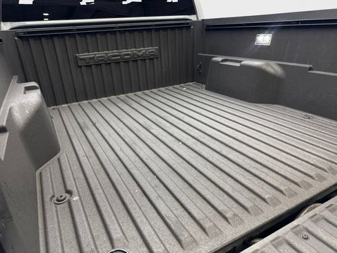 Used 2025 Toyota Tacoma SR AWD/4WD image 78