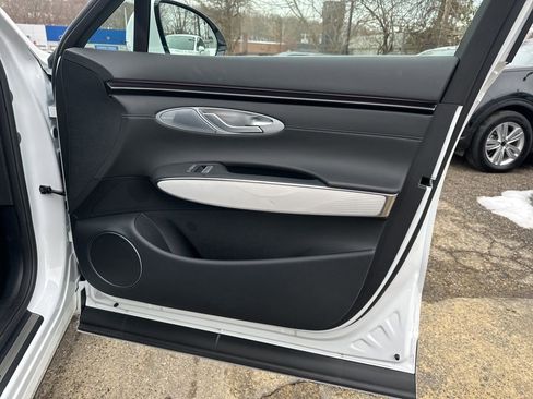 Used 2026 Genesis GV70 2.5T Advanced image 23