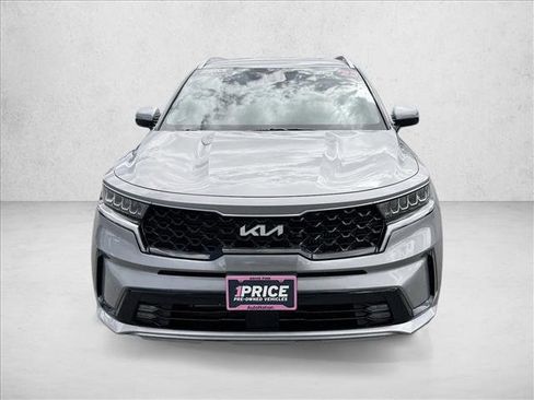 Used 2023 Kia Sorento EX AWD/4WD image 2