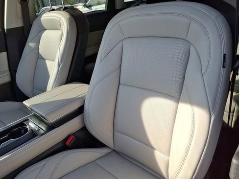 New 2026 Lincoln Nautilus Premier AWD/4WD image 8