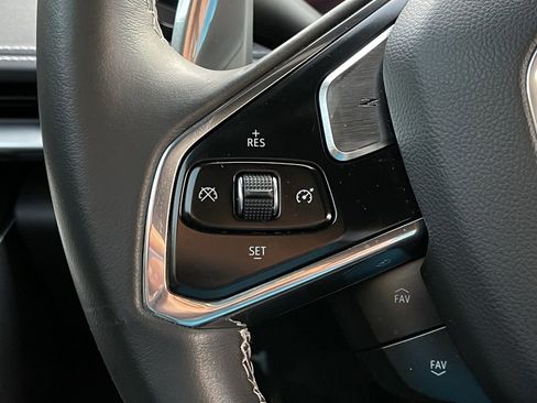 Used 2023 Chevrolet Corvette Stingray Coupe w/ Z51 Performance Package image 13