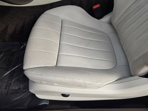 Certified 2018 Mercedes-Benz E 400 Coupe image 23