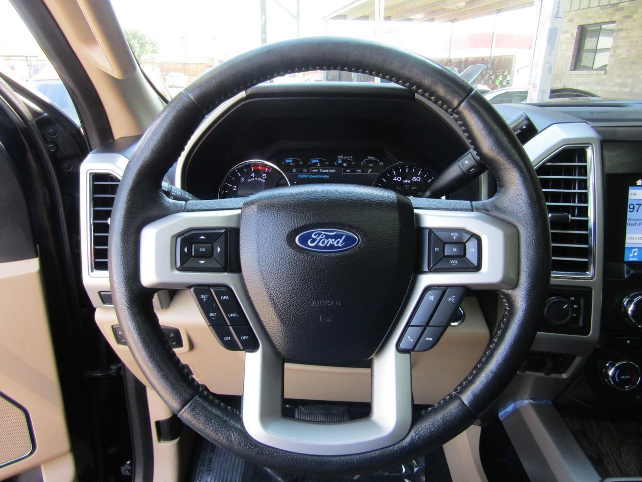 Used 2017 Ford F250 Lariat w/ Lariat Ultimate Package AWD/4WD image 15