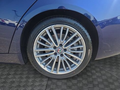 Used 2017 Alfa Romeo Giulia Ti w/ TI Lusso Package RWD image 34