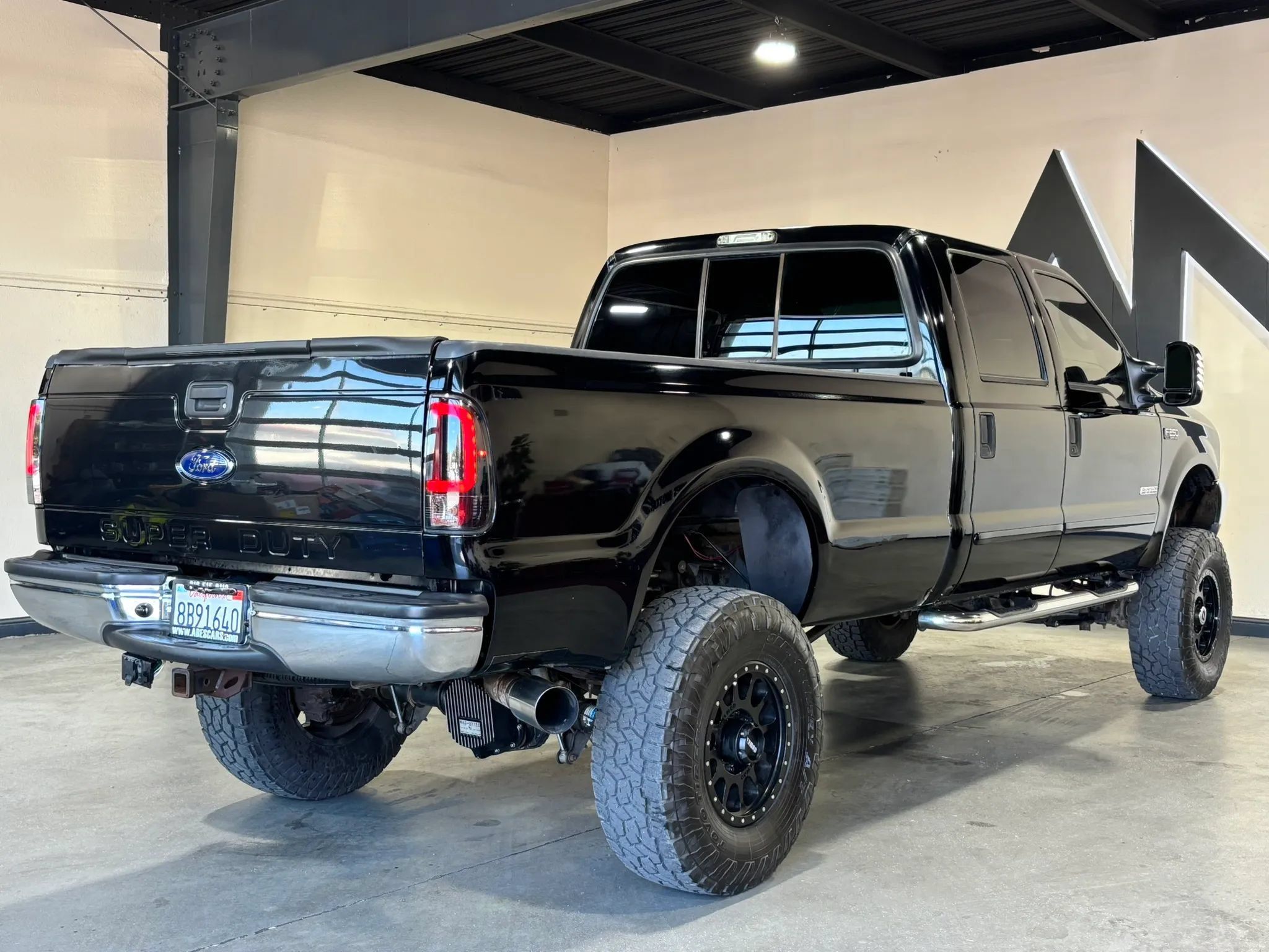 Used 2003 Ford F250 XLT AWD/4WD image 4