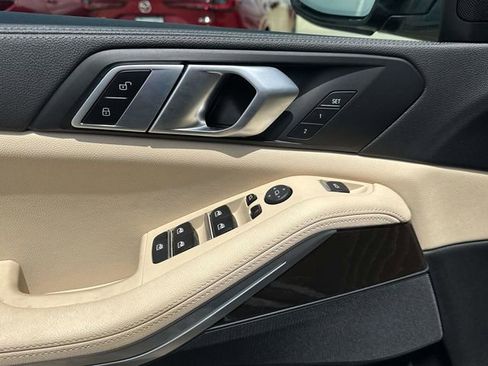 Used 2022 BMW X5 sDrive40i w/ Premium Package RWD image 26