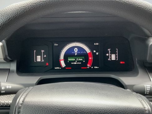 Used 2025 Toyota Tacoma SR5 AWD/4WD image 38