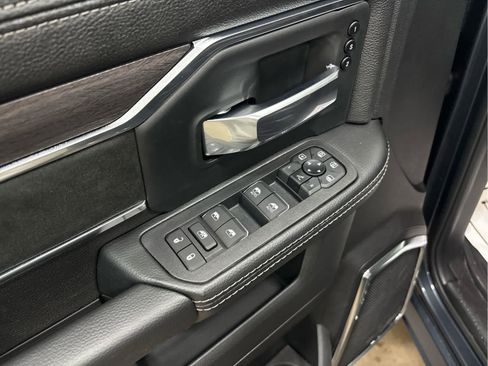 New 2026 RAM 2500 Laramie w/ Sport Appearance Package AWD/4WD image 21