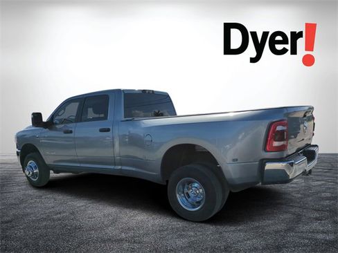 Used 2024 RAM 3500 Big Horn w/ Towing Technology Group image 7