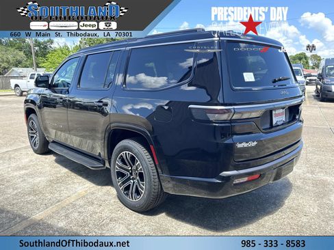 New 2026 Jeep Grand Wagoneer 2WD w/ Premium Group I image 4