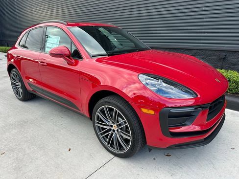Used 2026 Porsche Macan AWD/4WD image 11