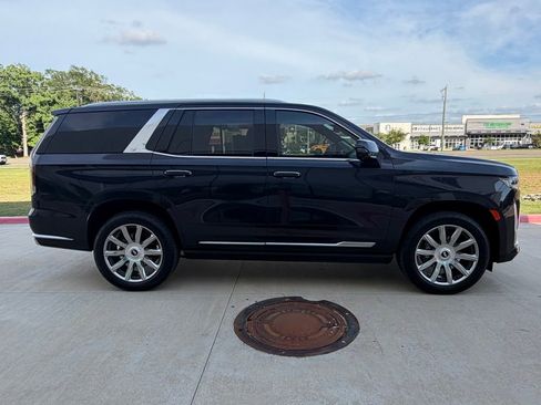 Used 2024 Cadillac Escalade Premium Luxury Platinum RWD image 6