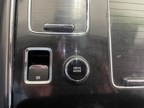 Used 2023 Lincoln Aviator AWD image 12