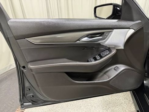 Used 2022 Cadillac CT5 V w/ LPO, ONYX Package AWD/4WD image 18