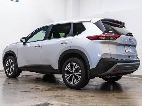 Used 2023 Nissan Rogue SV AWD/4WD image 7