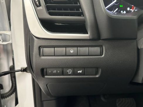New 2026 Nissan Rogue SV AWD/4WD image 16