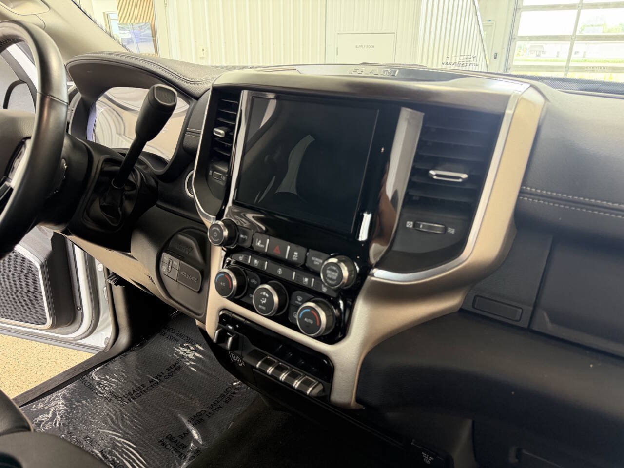 Used 2024 RAM 2500 Laramie w/ Safety Group AWD/4WD image 23