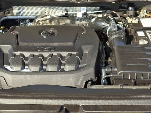 Used 2023 Volkswagen Tiguan SE AWD/4WD image 27