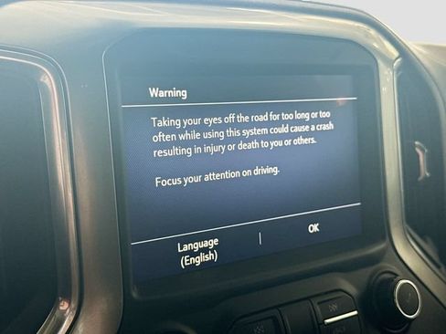 Used 2019 Chevrolet Silverado 1500 LT Trail Boss AWD/4WD image 15