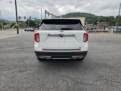 Used 2023 Ford Explorer XLT w/ Equipment Group 202A AWD/4WD image 7