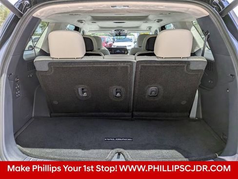 Used 2025 Hyundai Palisade Calligraphy FWD image 12