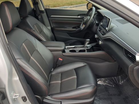 Used 2023 Nissan Altima 2.5 SR image 30