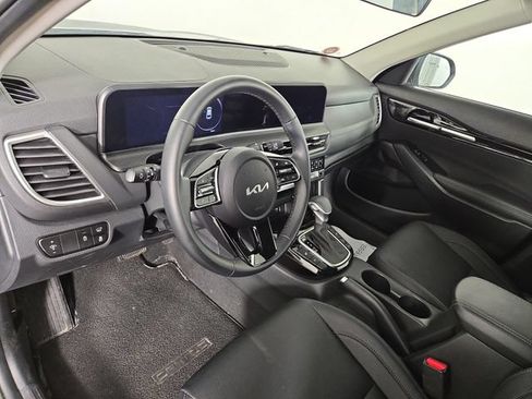 Certified 2026 Kia Seltos EX AWD/4WD image 14