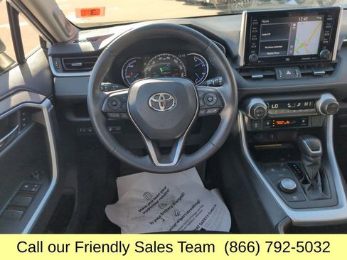 Used 2020 Toyota RAV4 Limited image 17