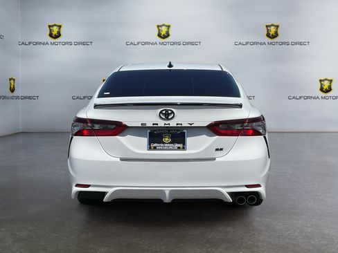 Used 2021 Toyota Camry SE FWD image 6