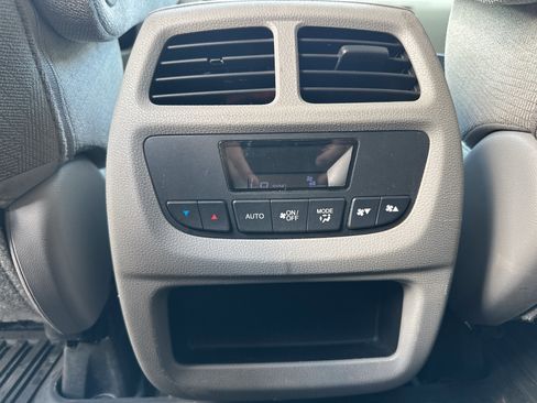 Used 2017 Honda Pilot EX image 16
