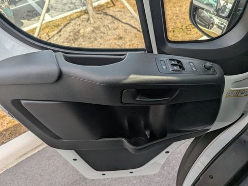 New 2026 RAM ProMaster 2500 w/ Convenience Group image 15