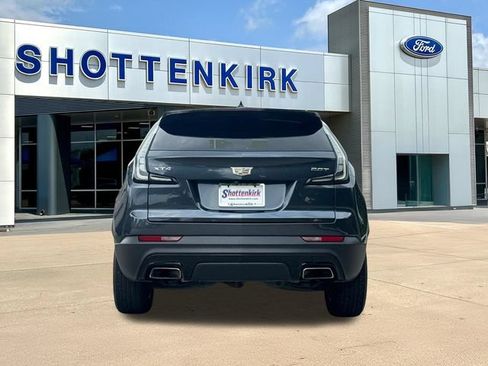 Used 2019 Cadillac XT4 Sport w/ Cold Weather Package FWD image 7