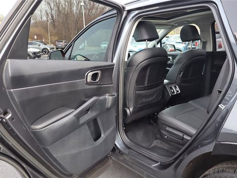 Certified 2023 Kia Sorento S w/ Panoramic Sunroof Package image 24