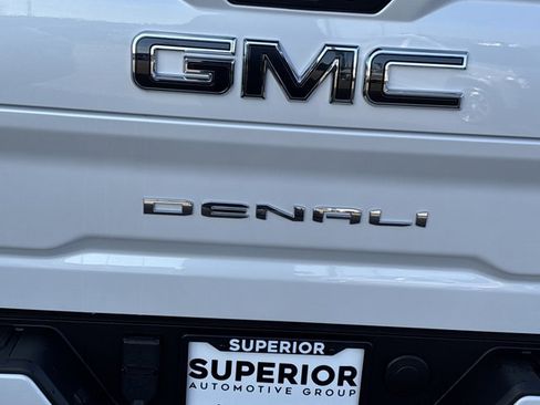 Used 2025 GMC Sierra 2500 Denali Ultimate image 5