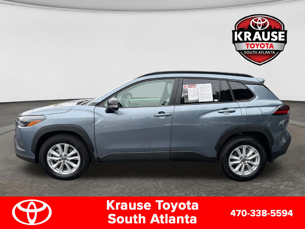 Used 2026 Toyota Corolla Cross LE w/ Moonroof Package FWD image 4