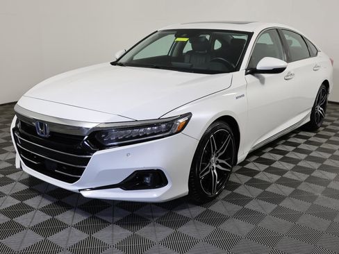 Used 2022 Honda Accord Touring image 1