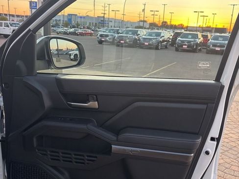 Used 2024 Toyota Tacoma SR5 image 27