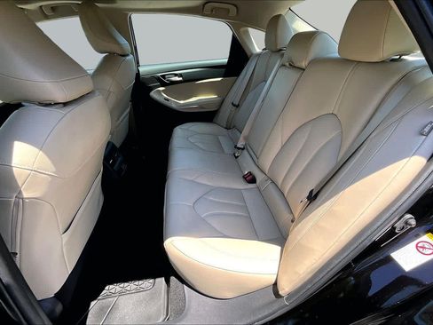 Used 2019 Toyota Avalon XLE w/ Moonroof Package FWD image 21