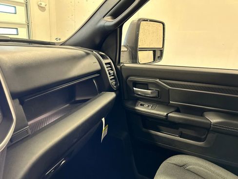 New 2025 RAM 2500 Big Horn image 28