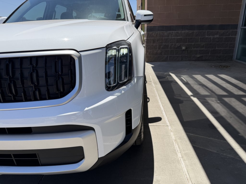 Used 2025 Kia Telluride EX w/ EX Captain's Chair Package FWD image 11