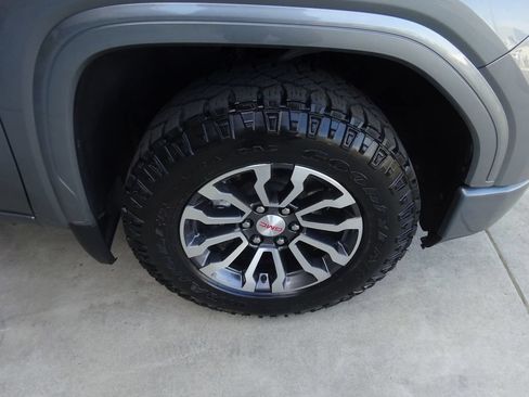 Certified 2020 GMC Sierra 1500 Elevation w/ Elevation Value Package AWD/4WD image 11