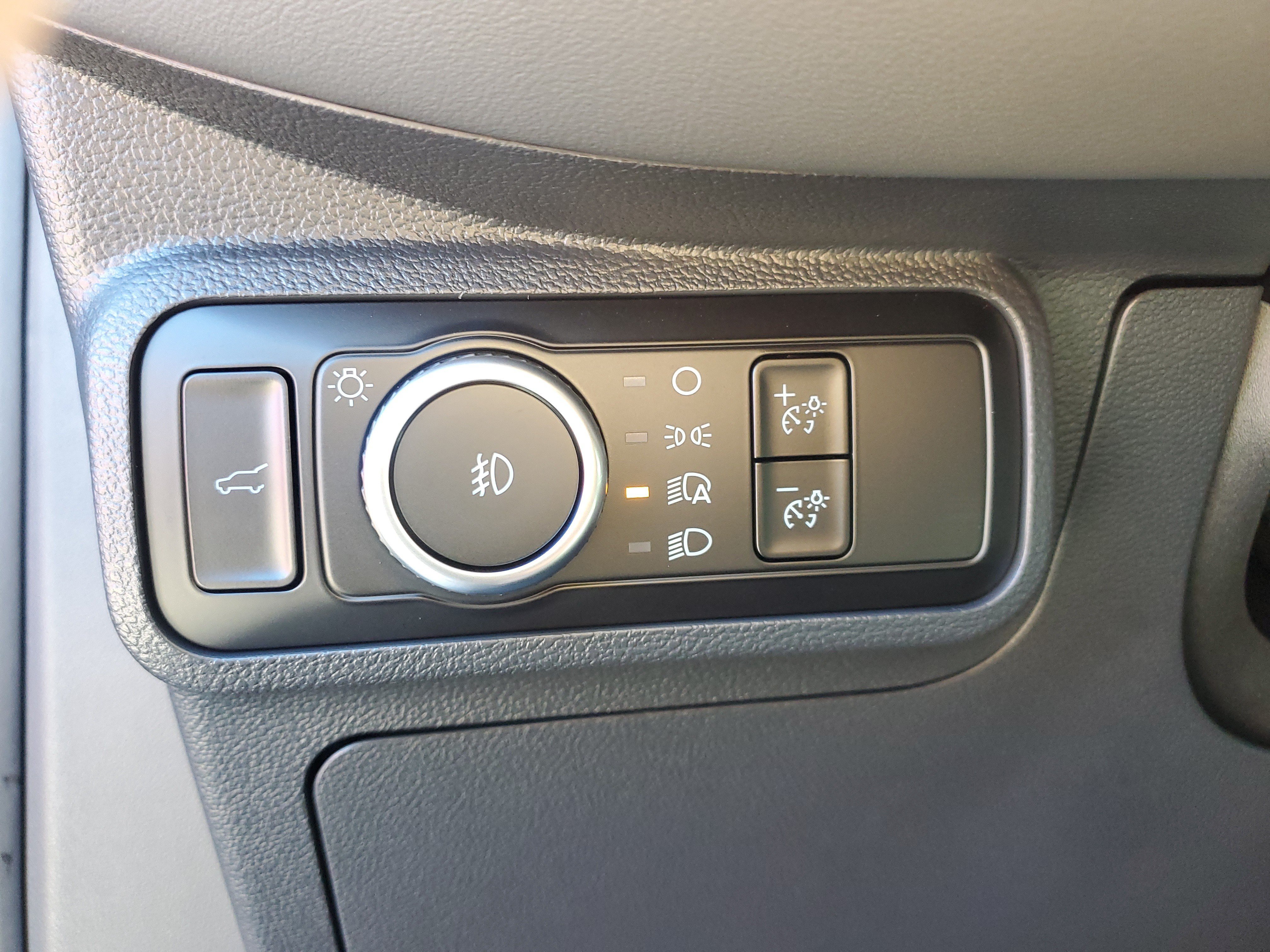 Used 2026 Ford Explorer Active w/ Active Comfort Package RWD image 24