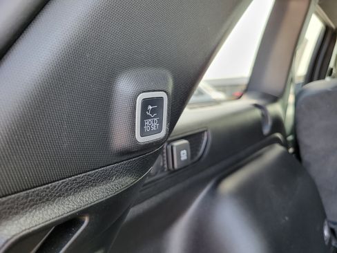 Used 2025 Jeep Grand Cherokee Altitude AWD/4WD image 21