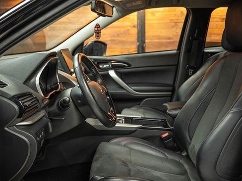 Used 2024 Mitsubishi Eclipse Cross SE image 9