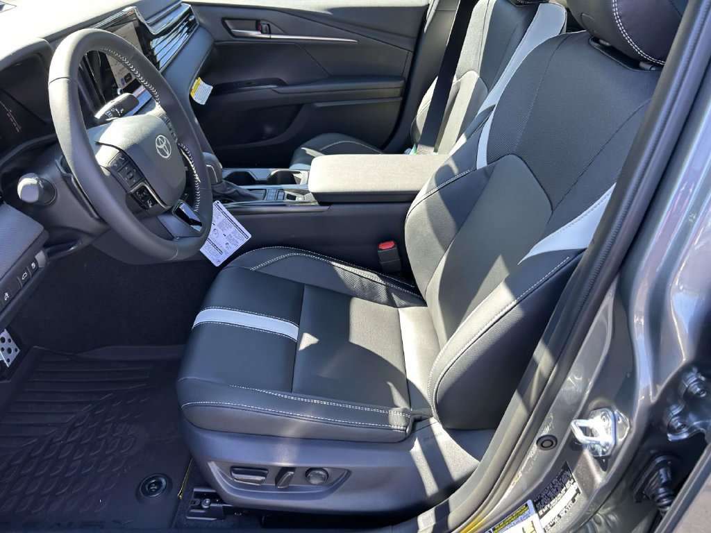 New 2027 Toyota Camry SE FWD image 13