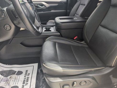 Used 2023 Chevrolet Suburban Premier image 24